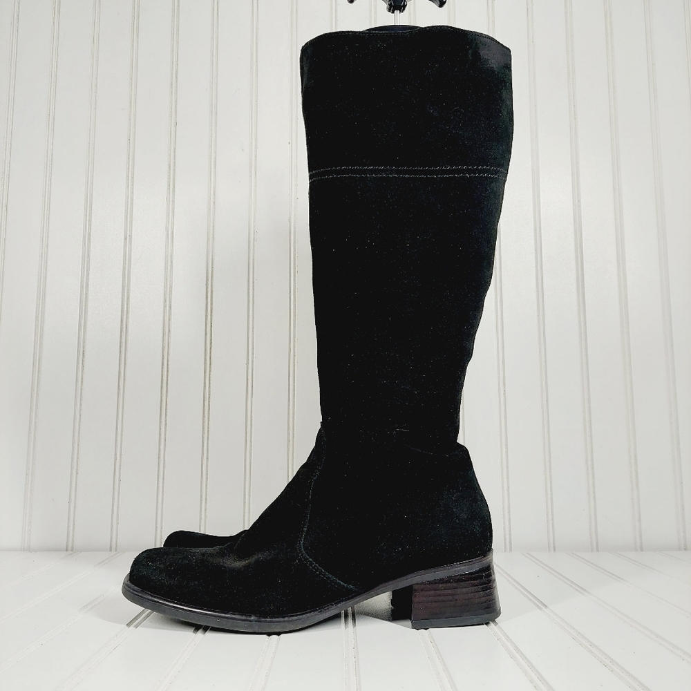 La CANADIENNE Tall Heeled Suede Leather Black Boots A633